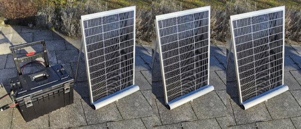 1 x Solabox SB-200 mit 3 Solarmodule je 120W